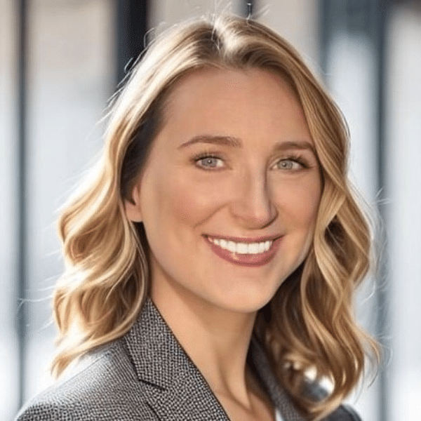 Headshot of Nicole Wurm,, a professional pharmacist, with a friendly and approachable expression.